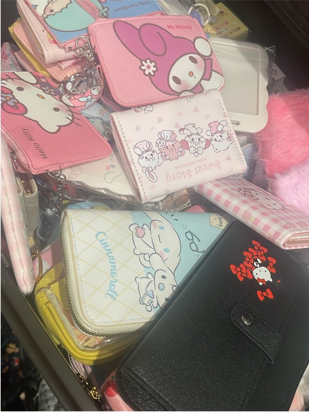 Assorted item bundle (extra small) - Picture 3 of 4